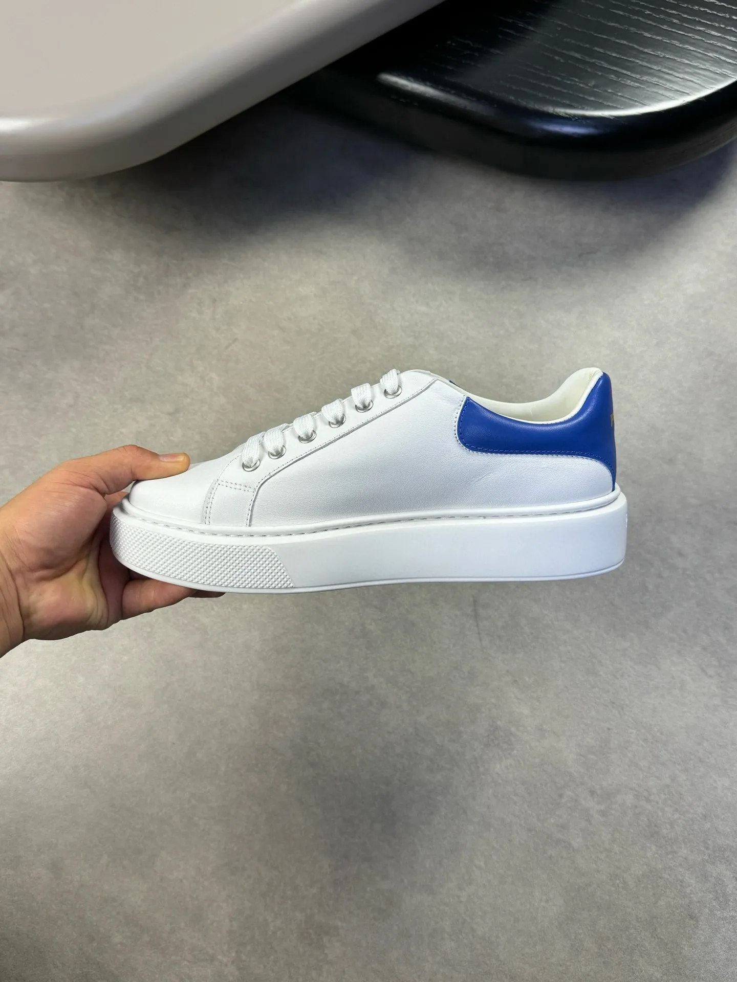 Men's men's shoes 💰420 [New style] 🦕🦕 [PRADA] Prada - High-end quality original order - Upper: original 🔝 Napa calfskin, brand plastic LOGO sewn on shoe body - Lining: water-dyed cowhide - Outsole: original TPU rubber foam; molded outsole - Super high quality control, fine workmanship: highlighted (high-end, luxury, grade) -Size: 39-44 (38, 45, can be customized)